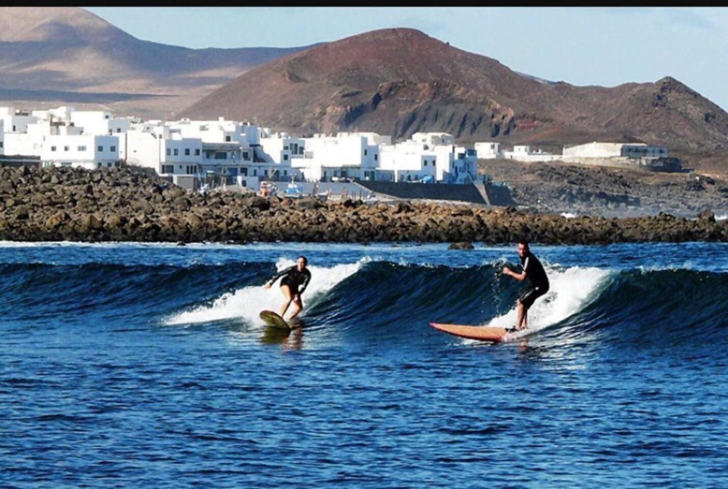 Апартаменти Famara Surf Wifi Екстер'єр фото